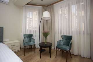Отель A Hotel Yerevan Ереван Улучшенный двухместный номер с 1 кроватью-8