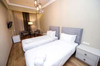 Отель A Hotel Yerevan Ереван Стандартный двухместный номер с 2 отдельными кроватями-4